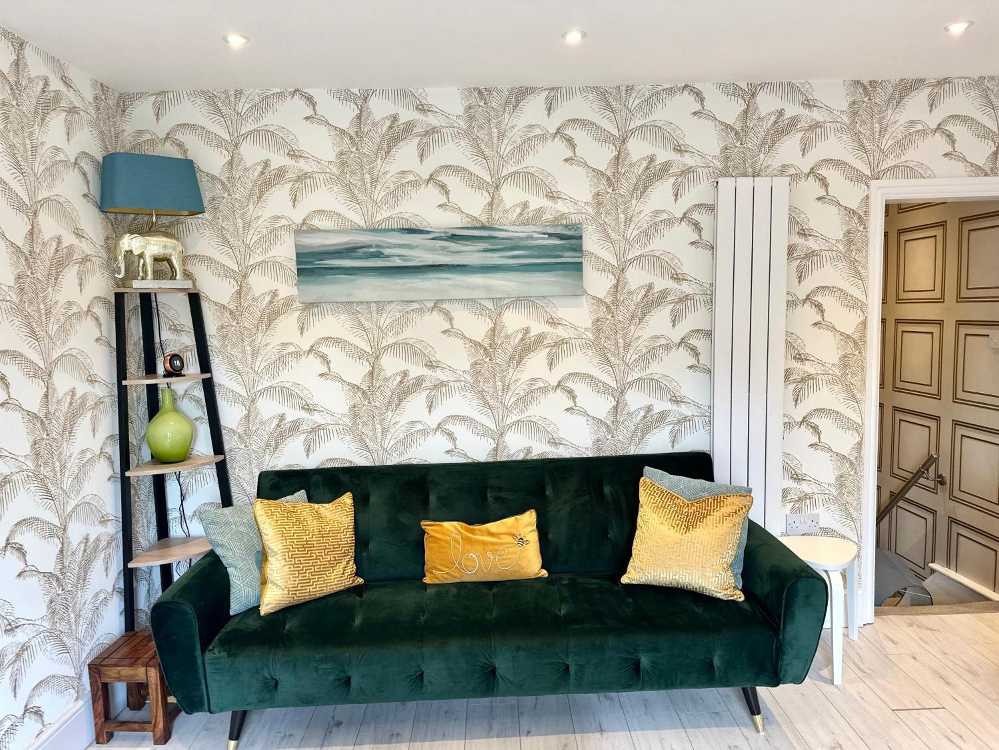 Alsager Town Centre Apartment Bagian luar foto